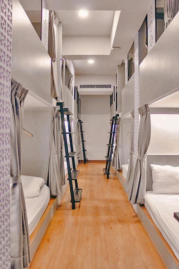 Capzule Bed Phuket Hostel ภายนอก รูปภาพ