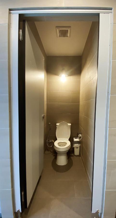 Capzule Bed Phuket Hostel ภายนอก รูปภาพ