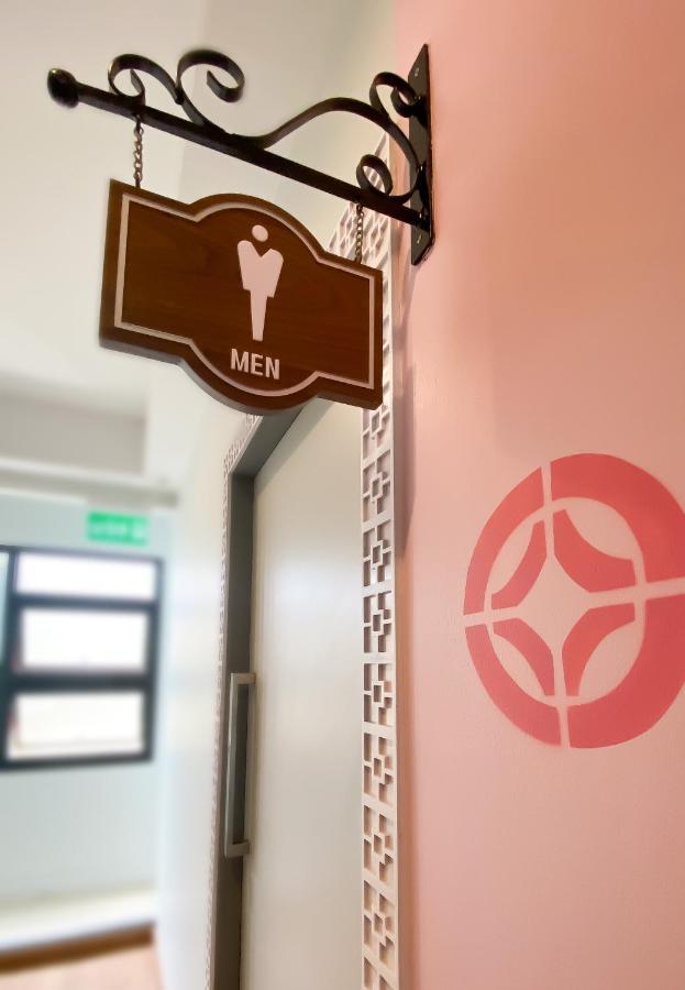 Capzule Bed Phuket Hostel ภายนอก รูปภาพ